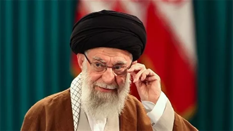 هل نُقل إلى مخبأ تحت الأرض؟..أين خامنئى؟