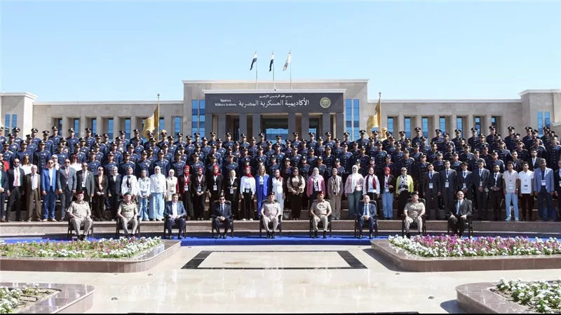 الفريق أحمد خليفة رئيس أركان حرب القوات المسلحة يشهد إنطلاق فعاليات المؤتمر العلمى الدولى الخامس للإتصالات ( ITC-EGYPT 2025 )