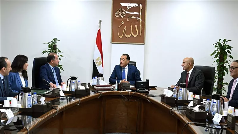 رئيس الوزراء يُتابع عددًا من ملفات العمل المشتركة بين وزارتي المالية والتربية والتعليم