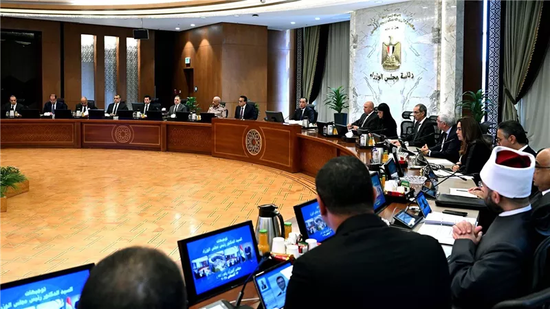 الحكومة توافق على 8 قرارات جديدة 