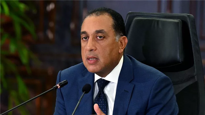 رئيس الوزراء يستعرض تقريرا من اتحاد الغرف التجارية بشأن مبادرة خفض الأسعار