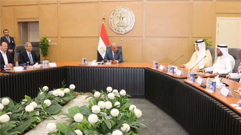 وزير الكهرباء والطاقة المتجددة يشهد توقيع مذكرة تفاهم لتطوير وتحديث مركز أبحاث الجهد الفائق (EHVRC)