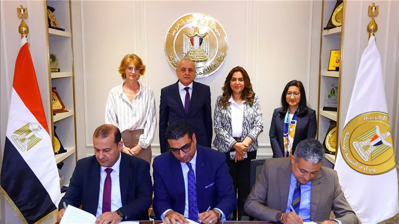 وزيرة التنمية المحلية ومحافظو الفيوم وبني سويف والأقصر وأسوان يشهدون توقيع بروتوكولات تعاون لتنفيذ 4 مشروعات للتنمية الاقتصادية المحلية 