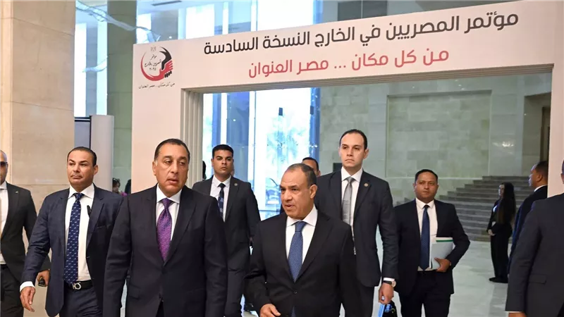 رئيس الوزراء يشهد فعاليات افتتاح النسخة السادسة من مؤتمر المصريين بالخارج