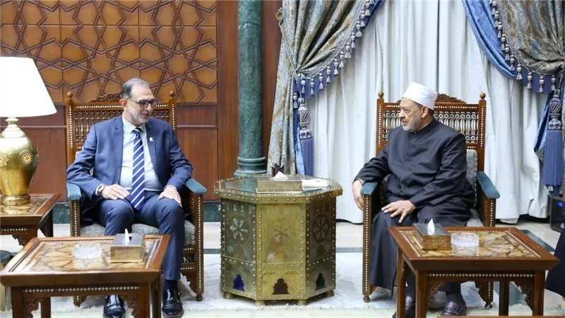 شيخ الأزهر يستقبل رئيس الهيئة القومية لسلامة الغذاء ويبحثان سبل التعاون لخدمة طلاب الأزهر