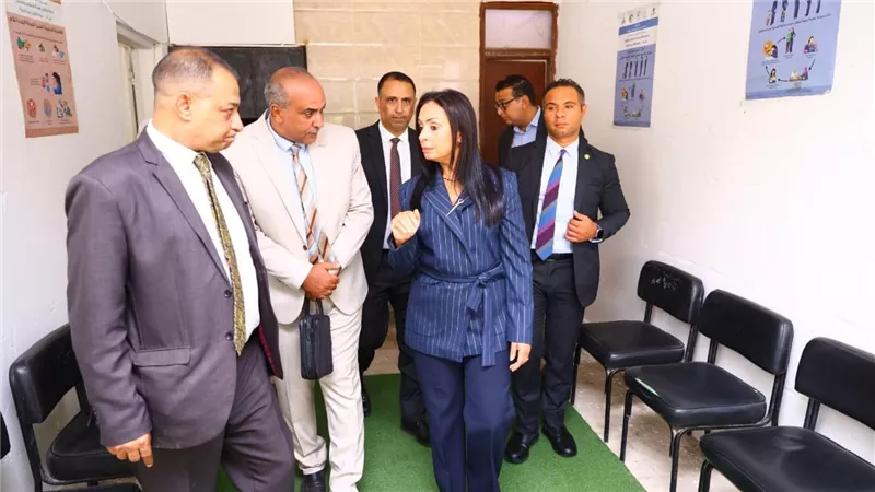 وزيرة التضامن الاجتماعي تتفقد وحدة حلوان أول وثاني الاجتماعية.. وتطمئن على الخدمات المقدمة للمواطنين
