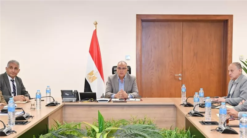 وزير الري يتابع حالة الري بالمحافظات خلال فترة أقصى الاحتياجات المائية وموقف إيراد نهر النيل