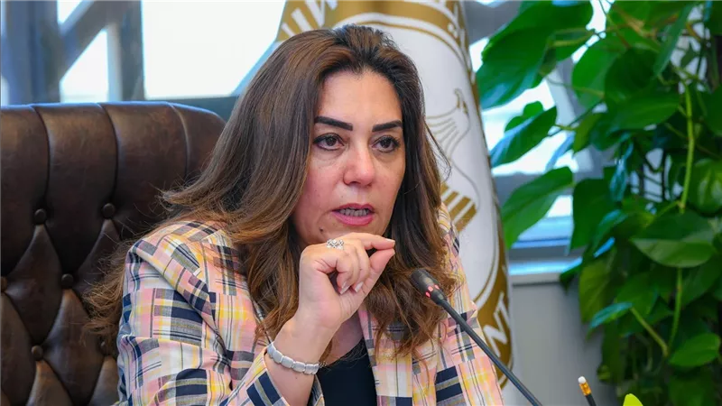 وزيرة التنمية المحلية والقائم بأعمال وزير البيئة تصدر قراراً بتنظيم صيد الطيور البرية في عدد من المحافظات المصرية