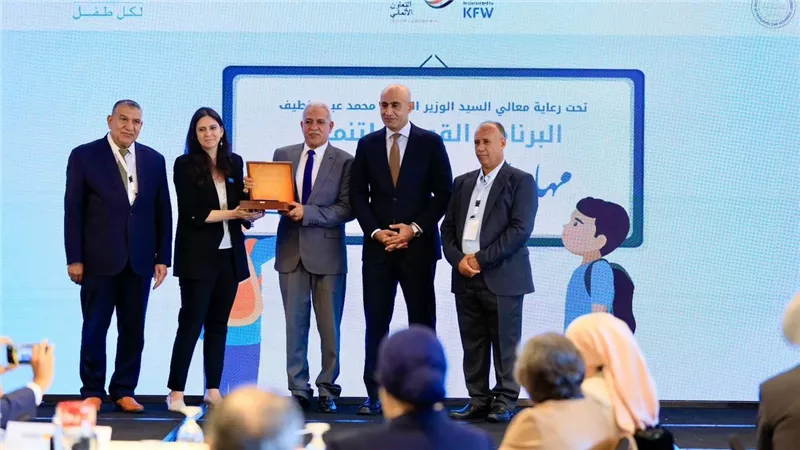 وزير التربية والتعليم يشهد احتفالية الانتهاء من المرحلة الأولى من البرنامج القومى لتنمية مهارات اللغة العربية لطلاب المرحلة الابتدائية 
