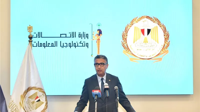 وزيرا الاتصالات وتكنولوجيا المعلومات والتموين والتجارة الداخلية يطلقان استمارة تحديث بيانات المواطنين بمحافظة بورسعيد
