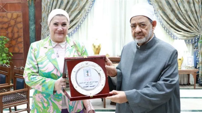 شيخ الأزهر يستقبل رئيسة المجلس القومي للطفولة والأمومة لبحث سبل التعاون لدعم ورعاية الأطفال والنشء