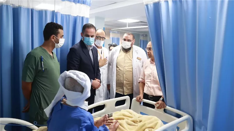 نائب وزير الصحة يتفقد مستشفى علاج الأورام بسمالوط والمركز الإقليمي لنقل الدم بالمنيا