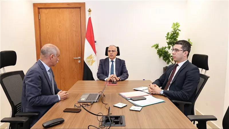 وزير الري يتابع أعمال تطوير برامج الرصد والمراقبة والتشغيل بالسد العالي وأعمال الصيانة الجارية لخزان أسوان
