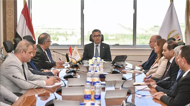 وزير التموين والتجارة الداخلية يجتمع مع مديري مديريات التموين الجُدد