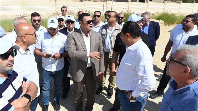 وزير الإسكان يتفقد الأعمال الجاري تنفيذها لتطوير محور ٢٦ يوليو والتوسعات الشرقية بمدينة 6 أكتوبر