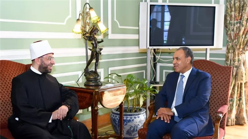 وزير الخارجية يستقبل وزير الأوقاف