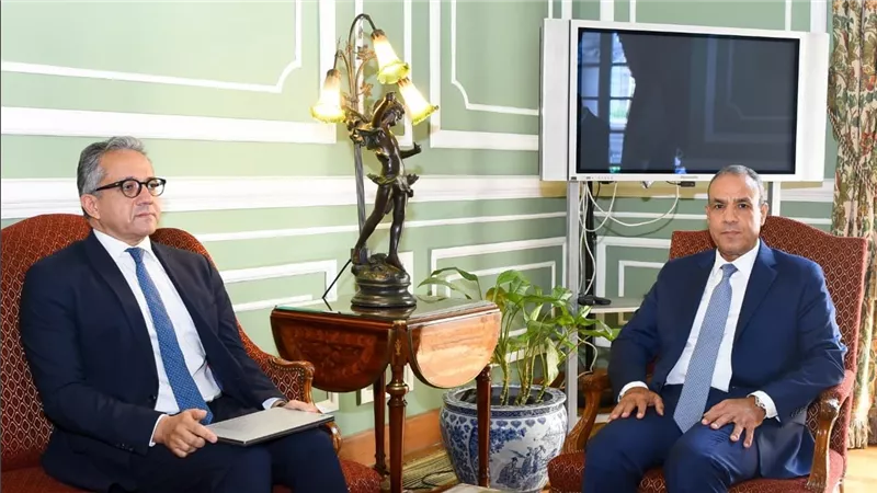 وزير الخارجية يستقبل المرشح المصري لمنصب مدير عام اليونسكو