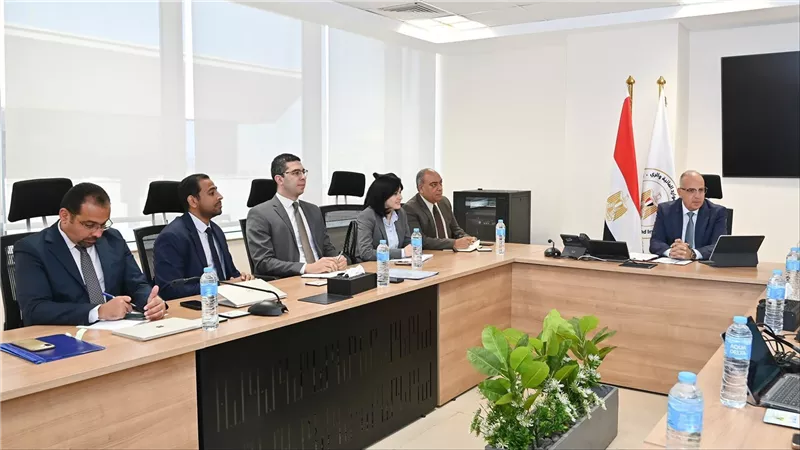 سويلم يلتقي المدير التنفيذي لمصر بمجموعة البنك الدولي لاستعراض مجالات التعاون المشترك بين الوزارة والبنك