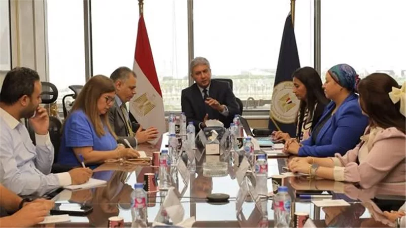 وزير السياحة يلتقي مجموعة من المؤثرين وأصحاب المحتوى الرقمي المصريين لبحث سبل التعاون للترويج للمقصد السياحي المصري 