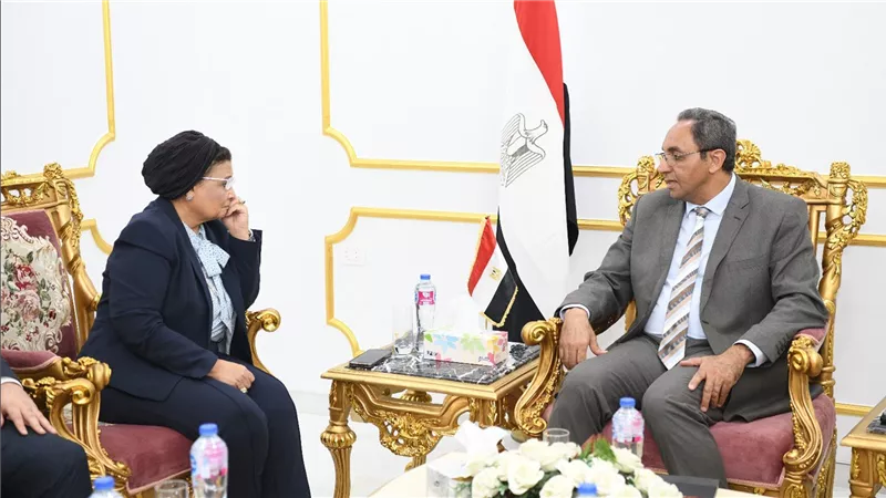 محافظ قنا يستقبل نائب وزير الصحة لمتابعة الخطة العاجلة للسكان والتنمية 2025-2027
