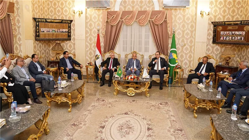 رئيس الرعاية الصحية يلتقي محافظ المنيا ورئيس جامعة المنيا