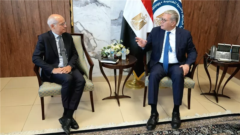 وزير البترول يبحث مع توتال إنرجيز الفرنسية الاستفادة بفرص الاستثمار وتعزيز التعاون في شرق المتوسط