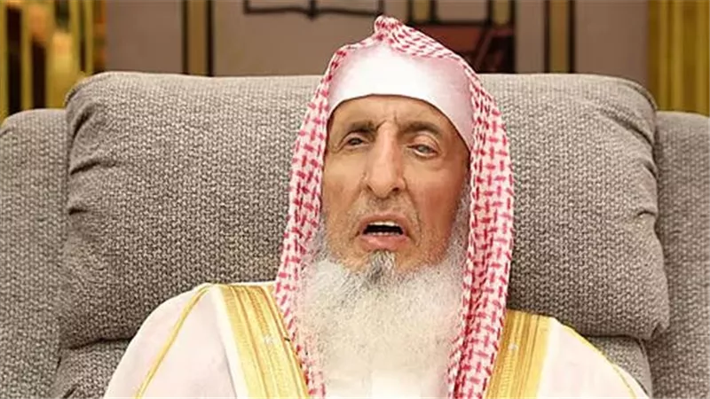 وفاة مفتي عام السعودية الشيخ عبدالعزيز آل الشيخ