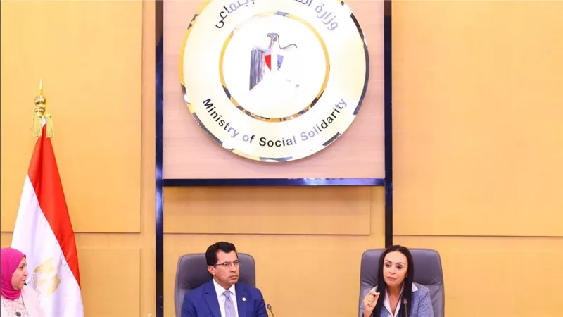 وزيرا التضامن والشباب يعقدان لقاءً موسعًا مع لجنة حقوق الإنسان والتضامن بنموذج محاكاة مجلس الشيوخ