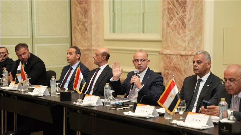 رئيس هيئة الرقابة المالية يلتقي رؤساء تحرير الصحف لاستعراض جهود تطوير القطاع المالي غير المصرفي