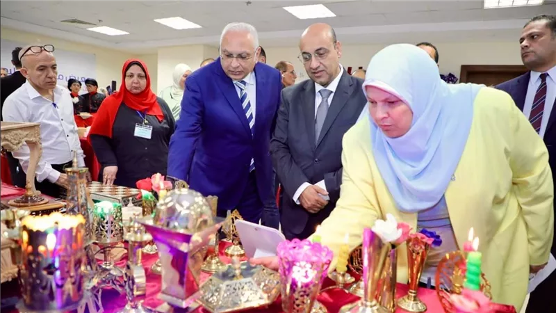 نائب وزير التربية والتعليم يفتتح معرض منتجات التعليم الفني بالعاصمة الإدارية