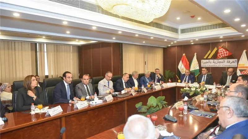 وزير التموين يجتمع مع شعبة تجار البقالة والمواد الغذائية بحضور رئيس الاتحاد العام للغرف التجارية