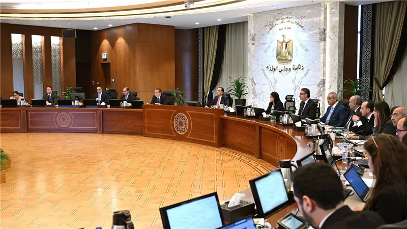 رئيس الوزراء يترأس اجتماع المجموعة الوزارية الاقتصادية
