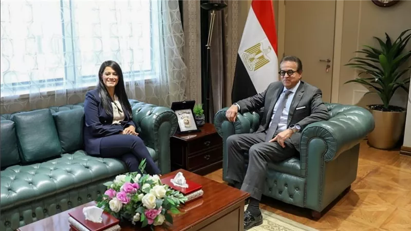 وزير الصحة يناقش مع المشاط معدلات الإنجاز بملف الاستثمارات وحجم الإنفاق على المشروعات والبرامج الصحية