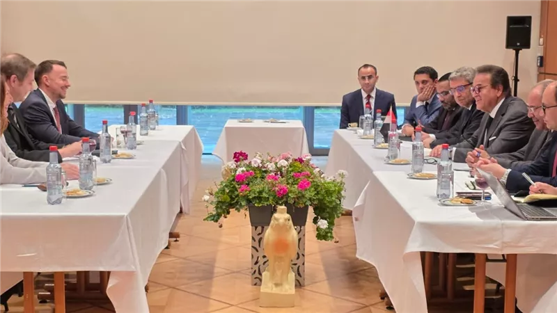 وزير الصحة يبحث مع رئيس التحالف الصحي الألماني سبل تعزيز التعاون الثنائي وفرص الاستثمار في القطاع الصحي