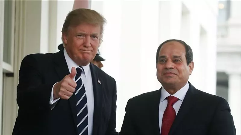 ترامب: سألتقى بعد قليل فى مصر مع قادة رائعين جعلوا اتفاق السلام ممكنا