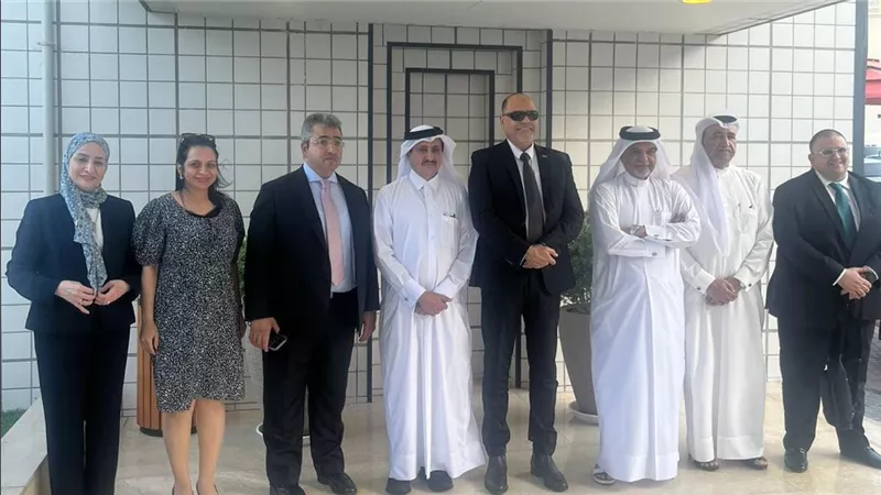 وزير العمل يلتقي رئيس غرفة تجارة وصناعة قطر لتفعيل التعاون في الملفات المشتركة
