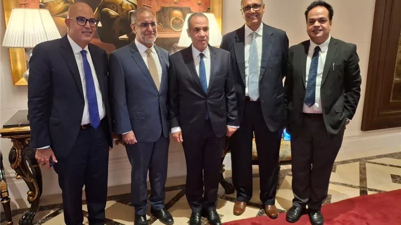 وزير الخارجية يلتقي رئيس مجلس إدارة مجموعة شركات TCI Sanmar