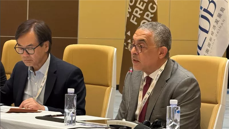 الرئيس التنفيذي للهيئة العامة للاستثمار والمناطق الحرة يدعو للتوسع في عقد الشراكات بين المناطق الحرة حول العالم