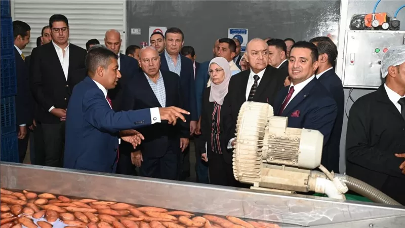 وزير الصناعة والنقل يفتتح مصنعاً لتصدير الحاصلات الزراعية و3 خطوط إنتاج دوائية بمصنع لمستحضرات التجميل بالمنطقة الصناعية بجمصة
