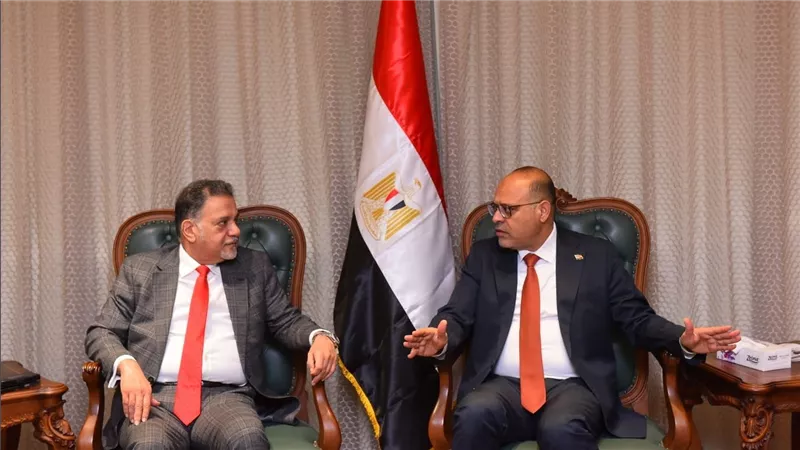 وزير العمل يبحث مع النائب الأول لرئيس غرفة تجارة وصناعة قطر تعزيز التعاون ومتابعة نتائج زيارة الدوحة الأخيرة