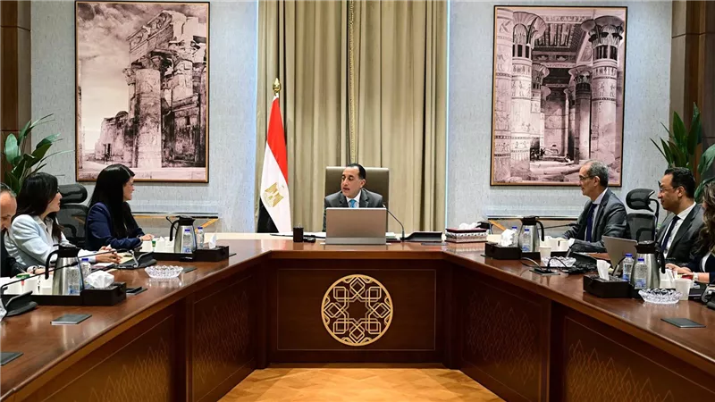 رئيس الوزراء يتابع الموقف التنفيذي لمراكز البيانات الحكومية