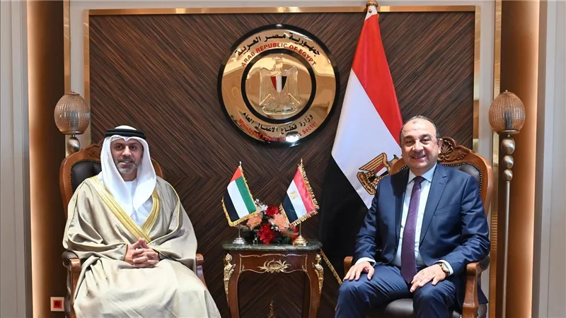 وزير قطاع الأعمال يستقبل سفير الإمارات الجديد بالقاهرة ويؤكد عمق العلاقات بين البلدين