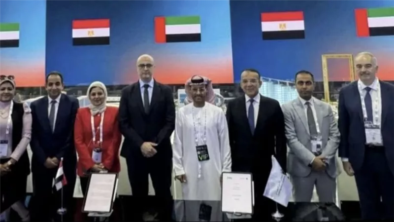 الرئيس السيسى يلتقى رئيسة البرلمان الأوروبى ويوقع فى سجل الشرف
