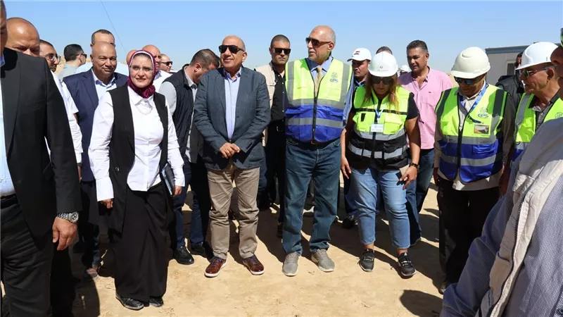  وزير الكهرباء يتفقد إنهاء الأعمال في موقعي أبراج عبور قناة السويس على مسار خط الربط الكهربائي المصري السعودي