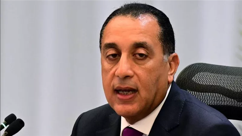 رئيس الوزراء يبدأ جولة ميدانية جديدة لتفقد وافتتاح عددٍ من المشروعات التنموية والخدمية بمحافظة السويس