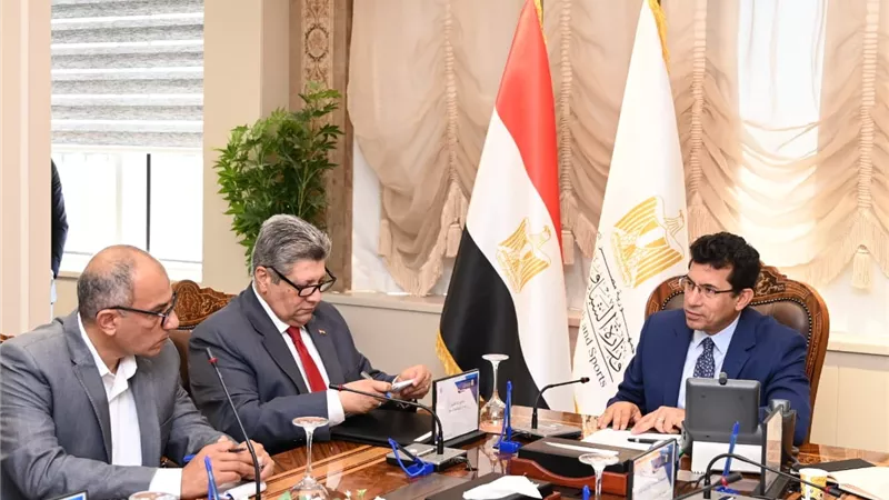 وزير الشباب والرياضة يجتمع مع شركاء الحملة القومية «شارك.. الكلمة كلمتك» لبحث آليات التوسع في الأنشطة التوعوية بالجمهورية