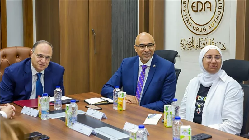 هيئة الدواء تبحث آليات تنفيذ مشروع الروشتة الرقمية