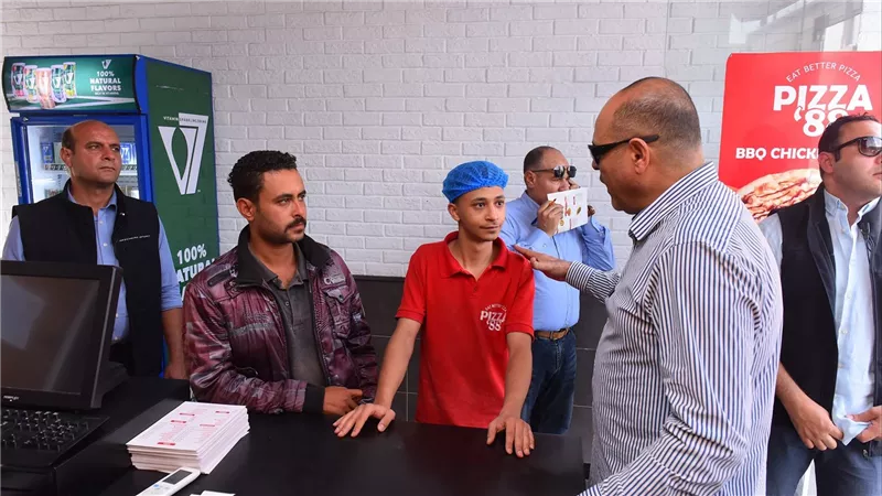 وزير العمل يواصل الجولات الميدانية المفاجئة لمتابعة تطبيق قانون العمل الجديد