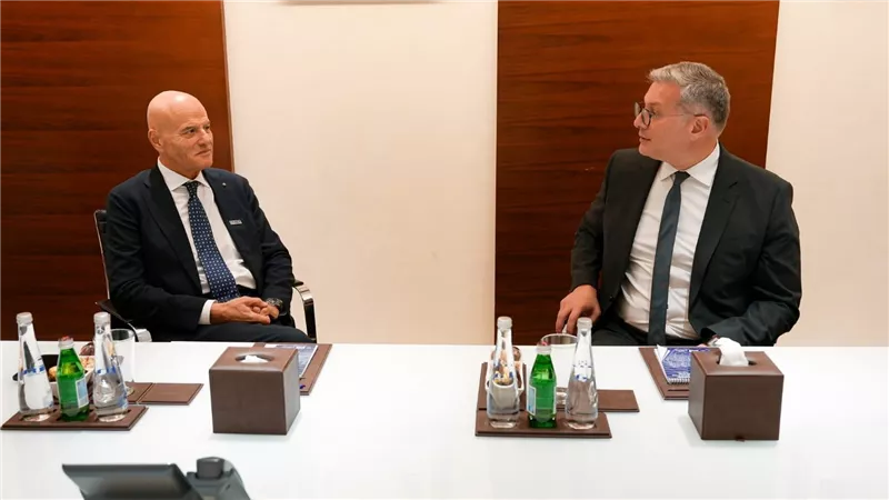 وزير البترول يبحث مع رئيس إيني الإيطالية تسريع برامج الاستكشاف والإنتاج ونقل الغاز القبرصي لمصر
