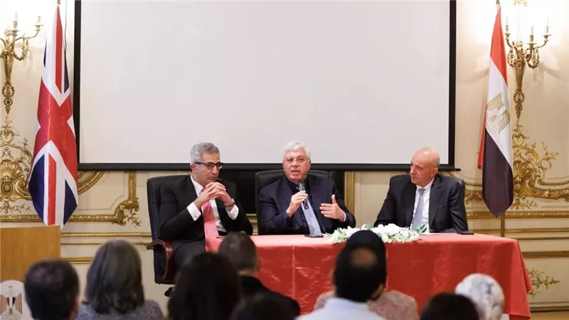 وزير التعليم العالي يشارك في مؤتمر 